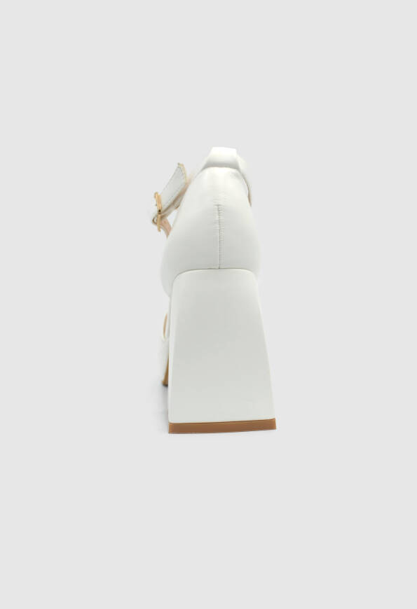Πέδιλα με χοντρό τακούνι και φιάπα – Λευκό / 875978 Ανοιχτά Παπούτσια joya.gr