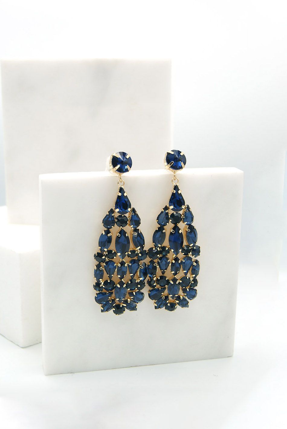Κρεμαστά σκουλαρίκια σε χρυσή βάση με στρας και κρυστάλλους Μπλε / 126023-blue ΑΞΕΣΟΥΑΡ joya.gr