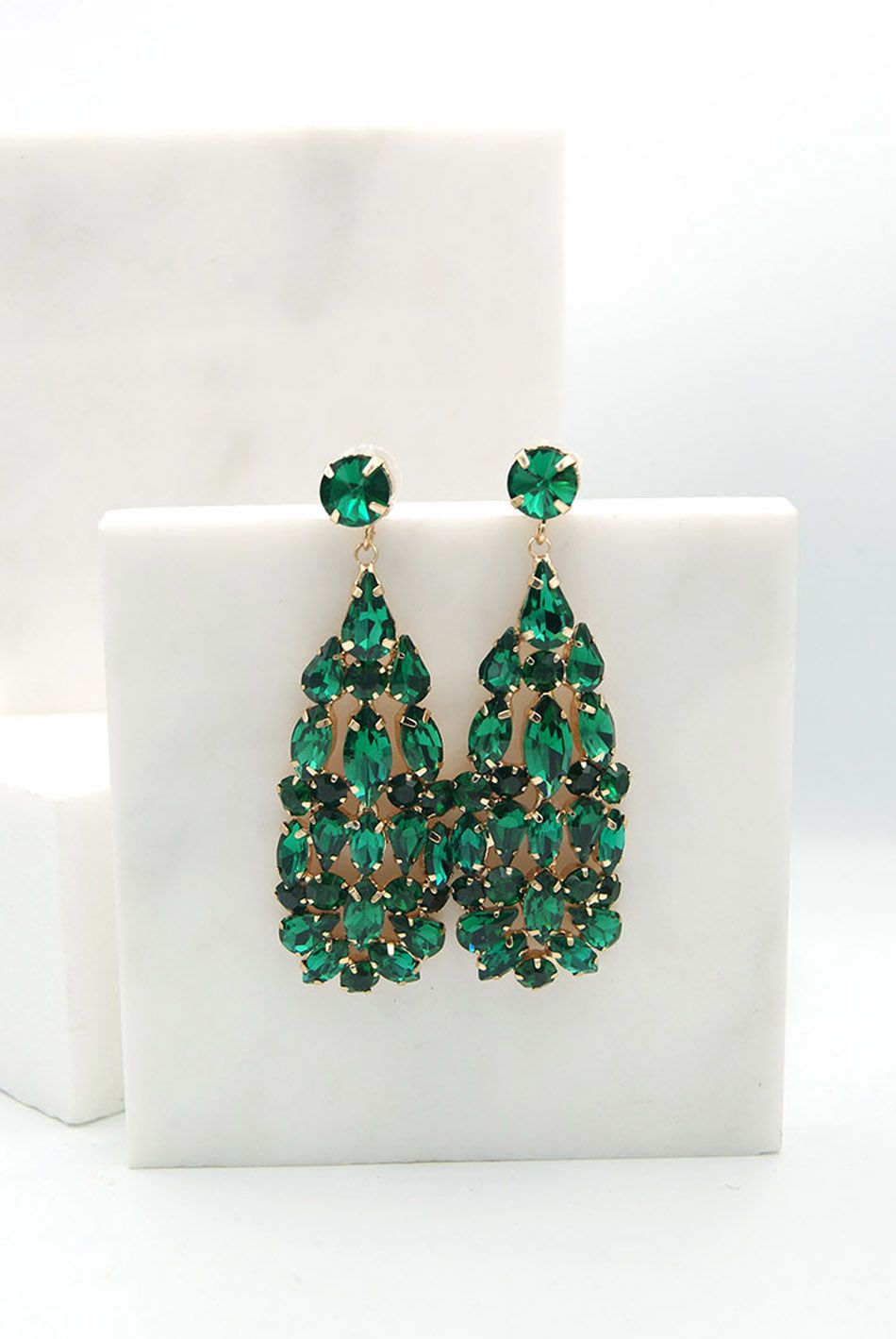 Κρεμαστά σκουλαρίκια σε χρυσή βάση με στρας και κρυστάλλους Πράσινο / 126023-green ΑΞΕΣΟΥΑΡ joya.gr