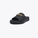 Flat Σανδάλια με Διακοσμητική Αλυσίδα Μαύρο / 165-black Ανοιχτά Παπούτσια joya.gr