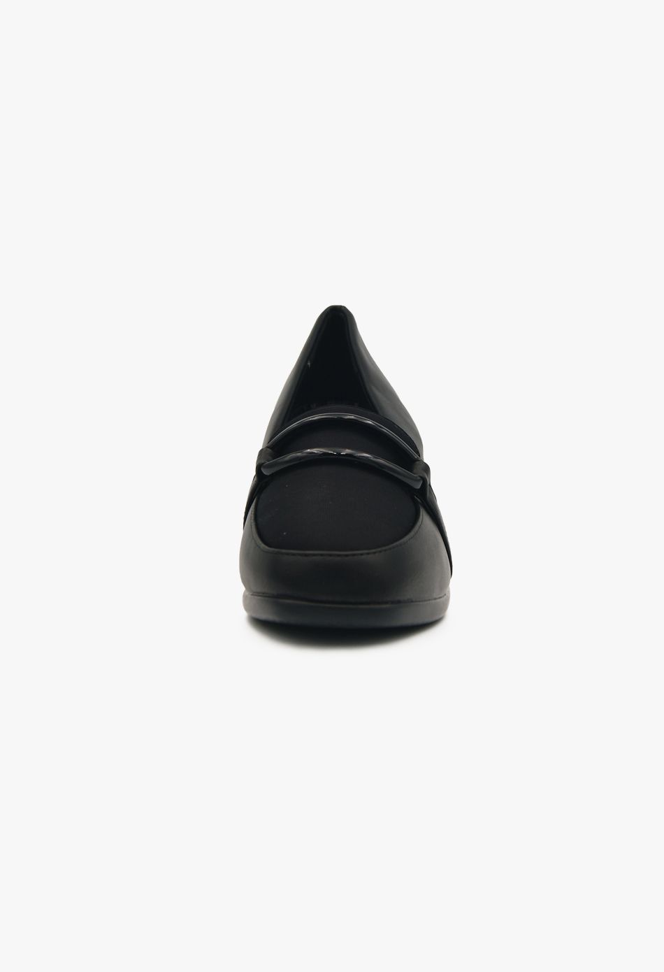 Γυναικεία μοκασίνια με χοντρό τακούνι Μαύρο / W523047-black Γόβες Με Χοντρό Τακούνι joya.gr
